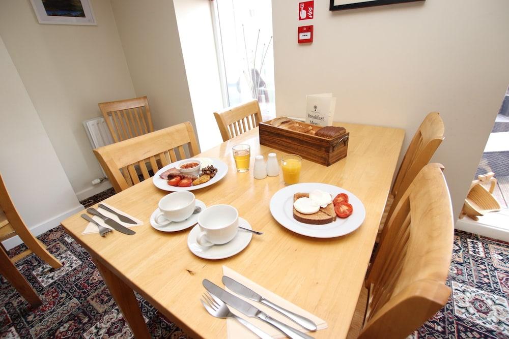 Acorn Guest House Penrith Buitenkant foto